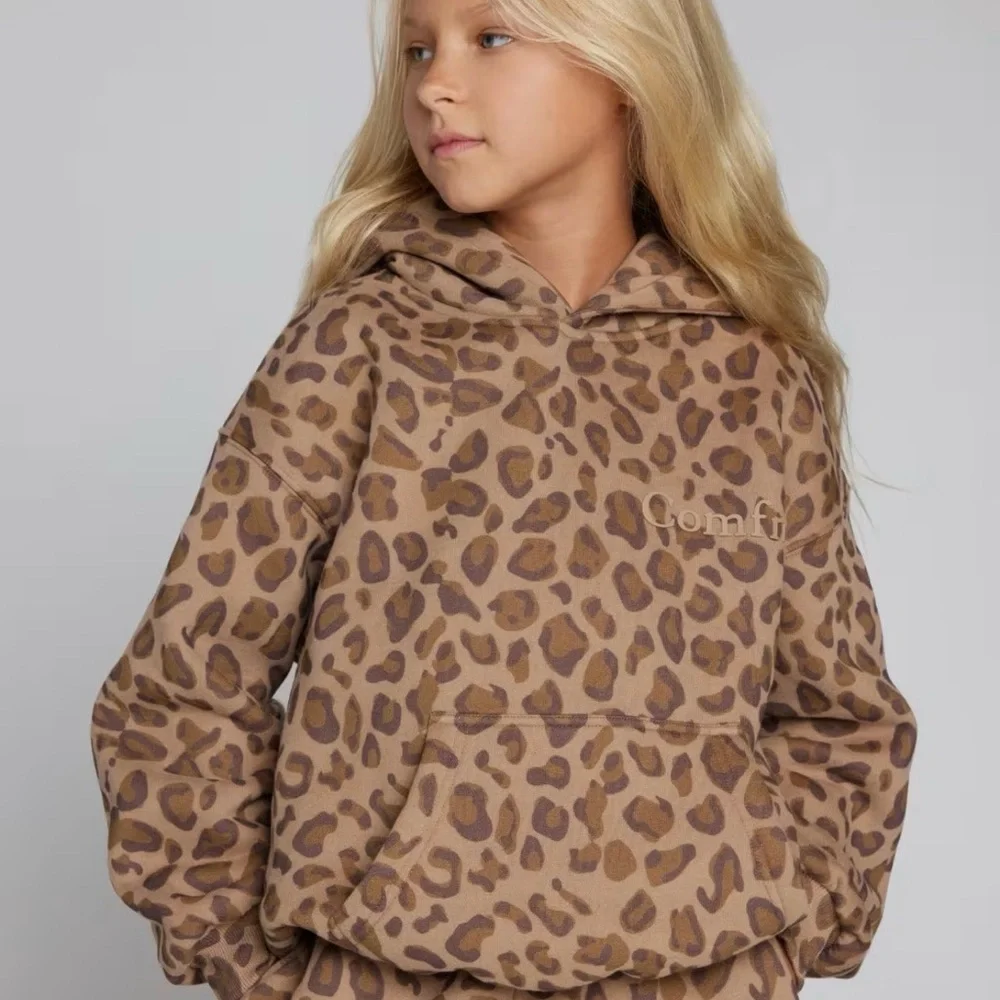 Comfrt Minimalist Kids Hoodie – Brown Leopard – Size M NWT
